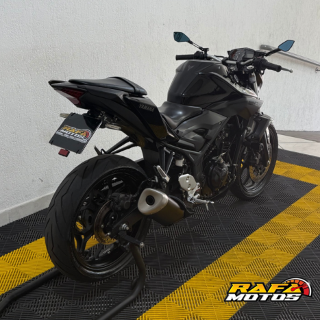 YAMAHA MT-03 300 ABS, Foto 6