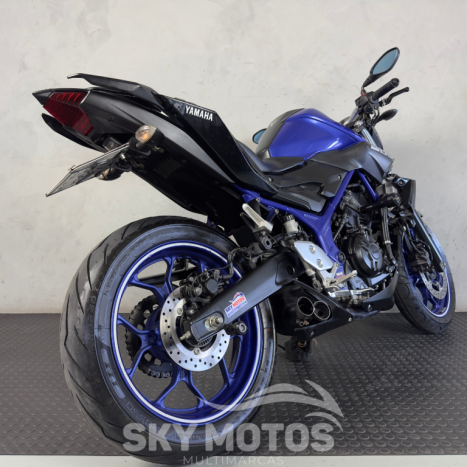 YAMAHA MT-03 300 ABS, Foto 3