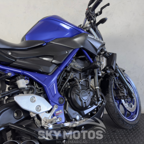 YAMAHA MT-03 300 ABS, Foto 4