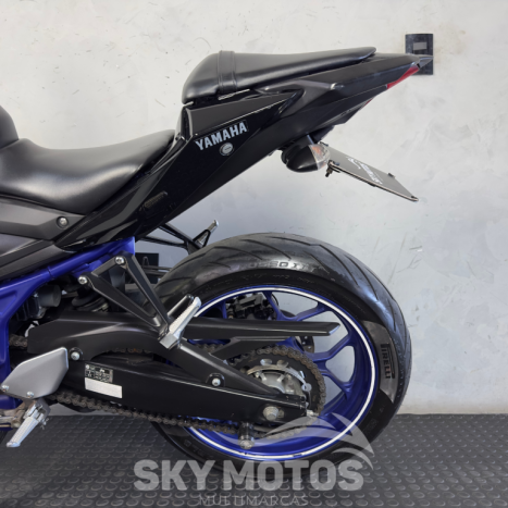 YAMAHA MT-03 300 ABS, Foto 12