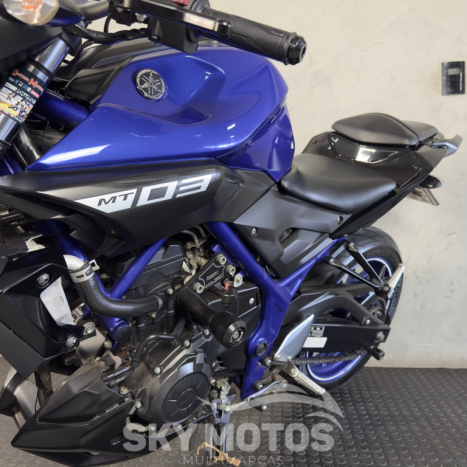 YAMAHA MT-03 300 ABS, Foto 14