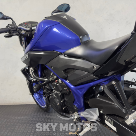YAMAHA MT-03 300 ABS, Foto 17