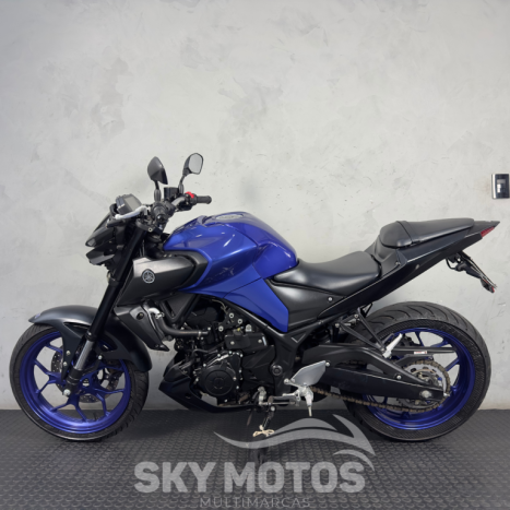 YAMAHA MT-03 300 ABS, Foto 10