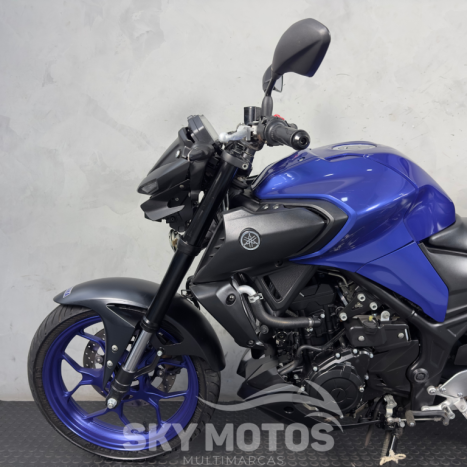 YAMAHA MT-03 300 ABS, Foto 11