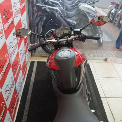 YAMAHA MT-03 300 ABS, Foto 3