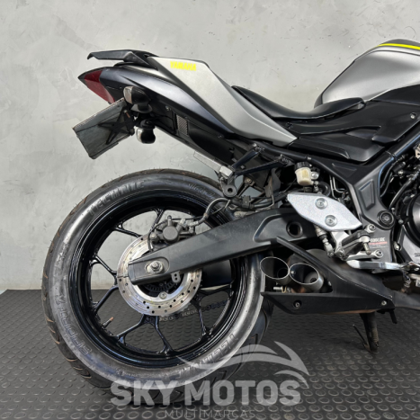 YAMAHA MT-03 300 ABS, Foto 12