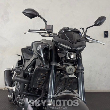 YAMAHA MT-03 300 ABS, Foto 6