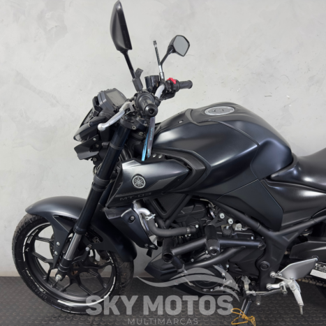 YAMAHA MT-03 300 ABS, Foto 13