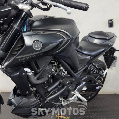 YAMAHA MT-03 300 ABS, Foto 14
