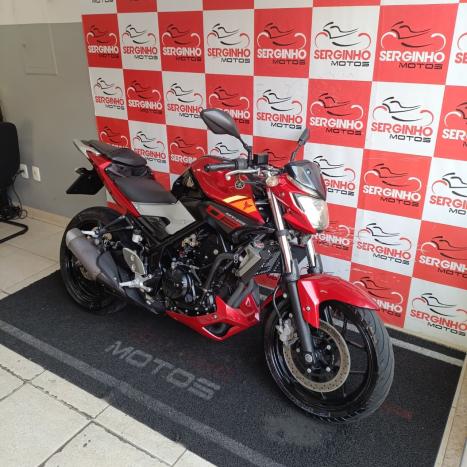YAMAHA MT-03 300 ABS, Foto 2