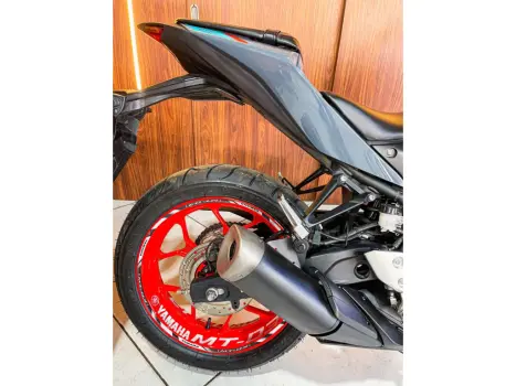 YAMAHA MT-03 300 ABS, Foto 6