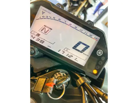 YAMAHA MT-03 300 ABS, Foto 8