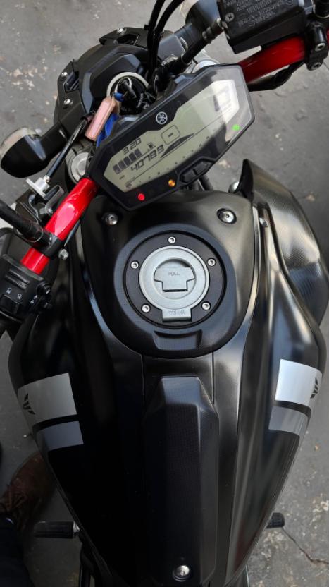 YAMAHA MT-07 700 , Foto 7