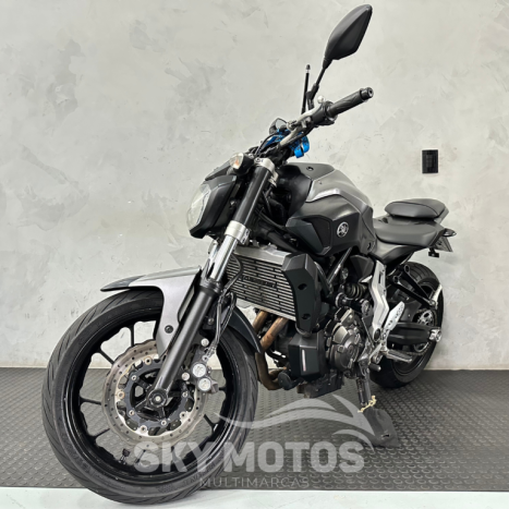 YAMAHA MT-07 700 , Foto 14