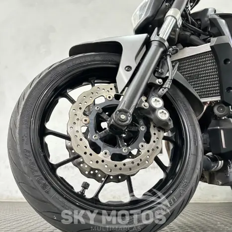 YAMAHA MT-07 700 , Foto 16