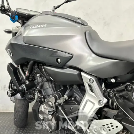 YAMAHA MT-07 700 , Foto 18