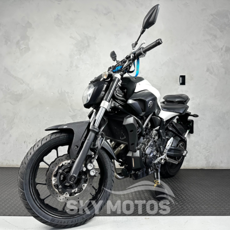 YAMAHA MT-07 700 , Foto 13