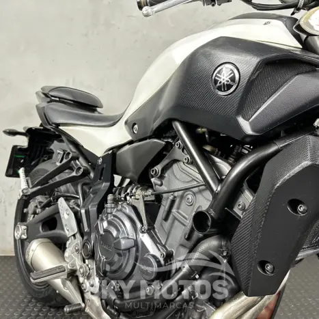 YAMAHA MT-07 700 , Foto 5