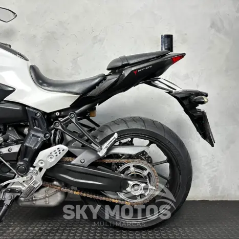 YAMAHA MT-07 700 , Foto 13