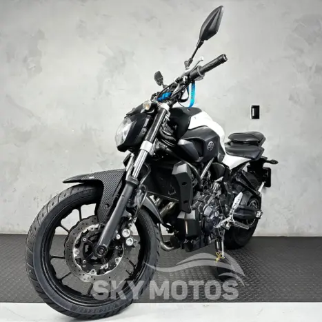 YAMAHA MT-07 700 , Foto 14