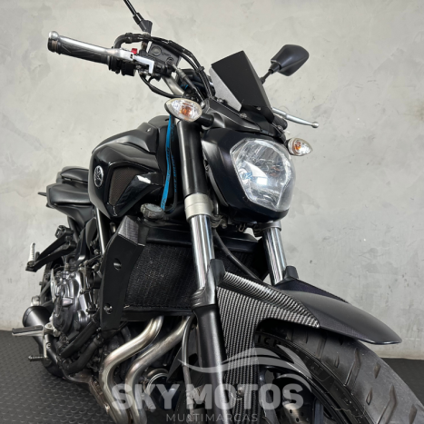 YAMAHA MT-07 700 , Foto 5