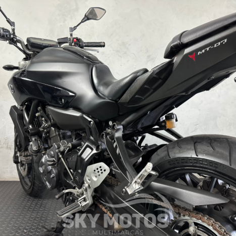 YAMAHA MT-07 700 , Foto 18