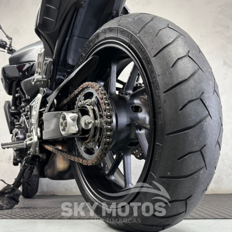 YAMAHA MT-07 700 , Foto 19