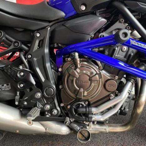 YAMAHA MT-07 700 ABS, Foto 6