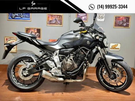 YAMAHA MT-07 700 ABS, Foto 1