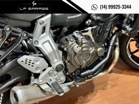 YAMAHA MT-07 700 ABS, Foto 5