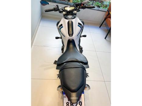 YAMAHA MT-07 700 ABS, Foto 10