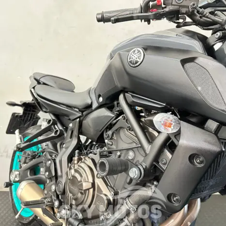 YAMAHA MT-07 700 ABS, Foto 8