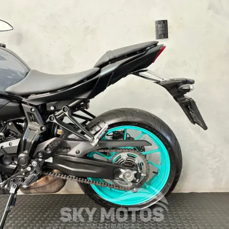 YAMAHA MT-07 700 ABS, Foto 16