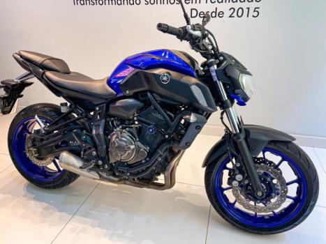 YAMAHA MT-07 700 ABS, Foto 3