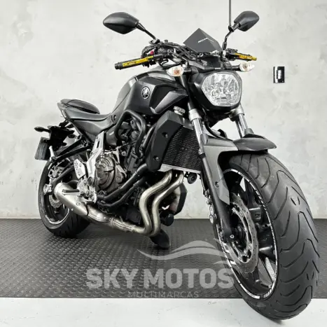 YAMAHA MT-07 700 ABS, Foto 5