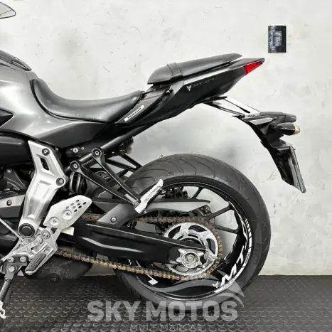 YAMAHA MT-07 700 ABS, Foto 7