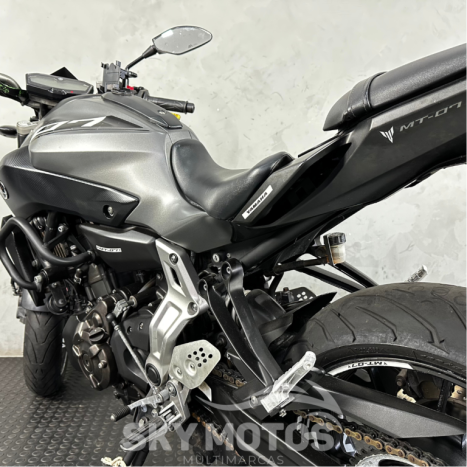 YAMAHA MT-07 700 ABS, Foto 16