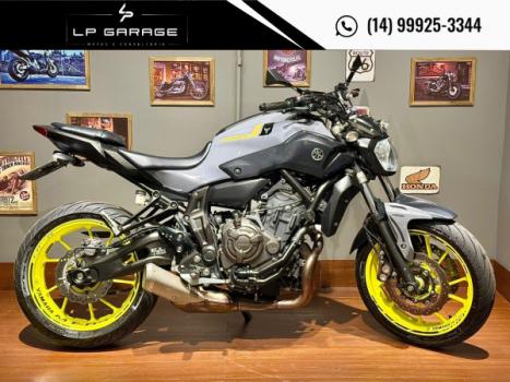 YAMAHA MT-07 700 ABS, Foto 1