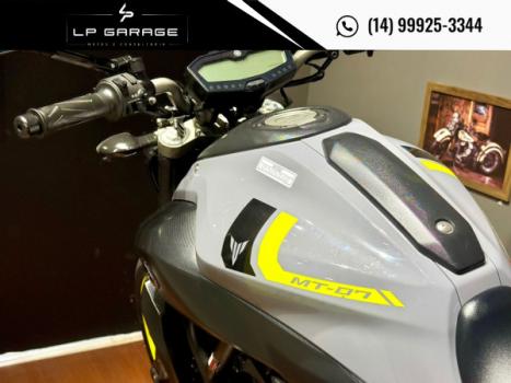 YAMAHA MT-07 700 ABS, Foto 15