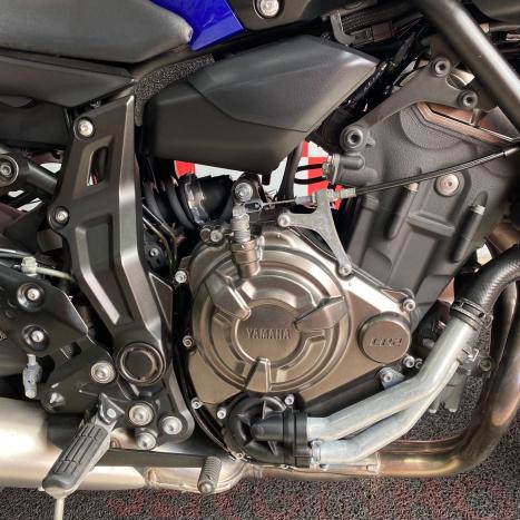 YAMAHA MT-07 700 ABS, Foto 7