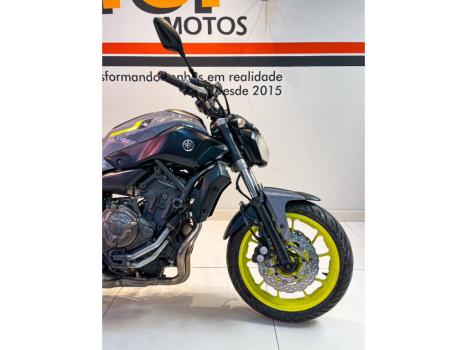 YAMAHA MT-07 700 ABS, Foto 2