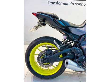 YAMAHA MT-07 700 ABS, Foto 10