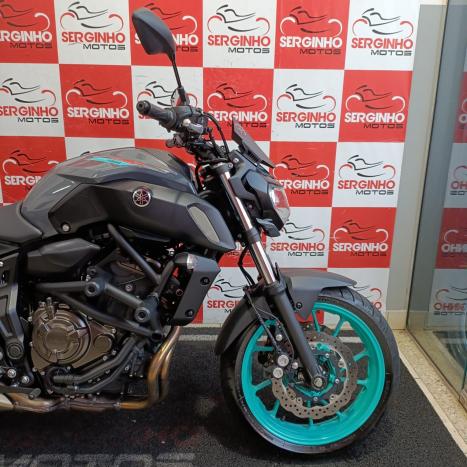 YAMAHA MT-07 700 ABS, Foto 4