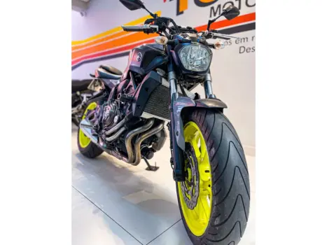 YAMAHA MT-07 700 ABS, Foto 6