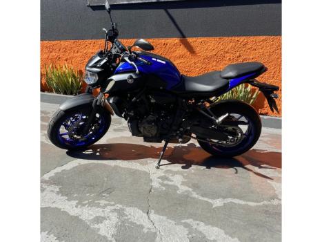 YAMAHA MT-07 700 ABS, Foto 3