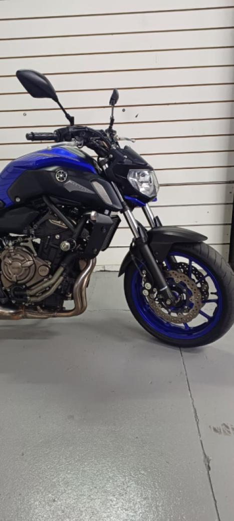 YAMAHA MT-07 700 ABS, Foto 5