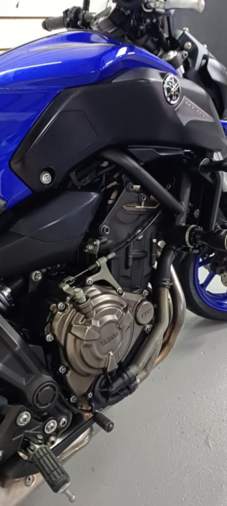 YAMAHA MT-07 700 ABS, Foto 7