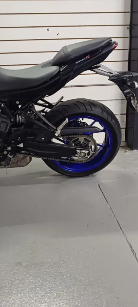 YAMAHA MT-07 700 ABS, Foto 10