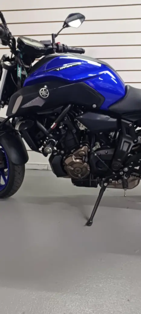 YAMAHA MT-07 700 ABS, Foto 11