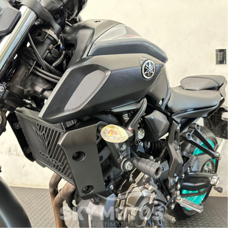 YAMAHA MT-07 700 ABS, Foto 15